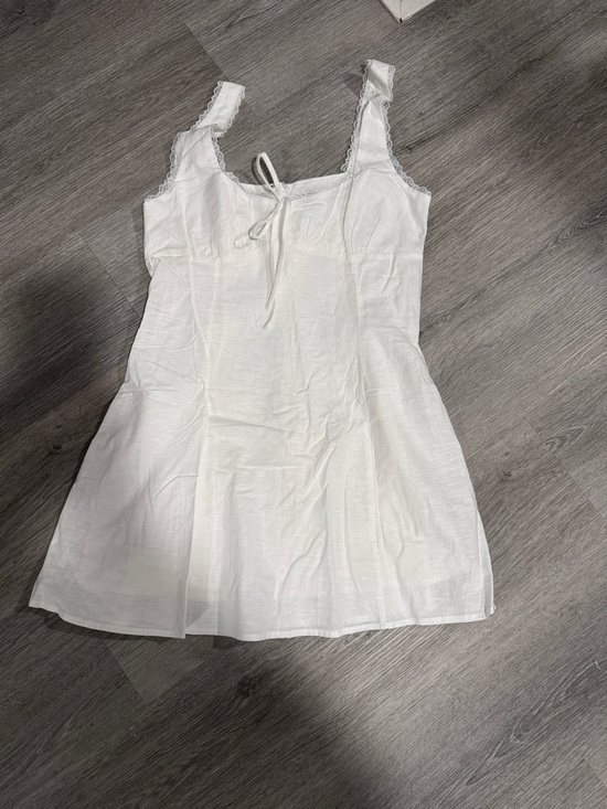 Princess Polly Dresses & Skirts - Princess Polly White Mini Sundress